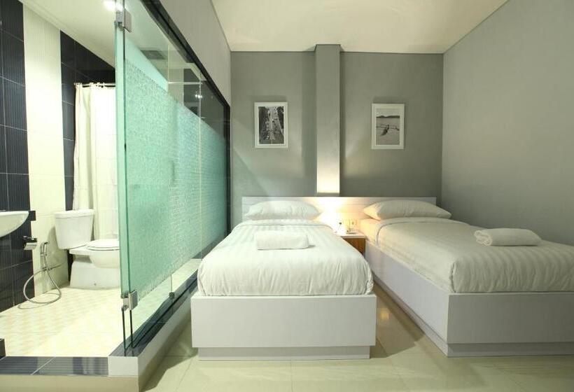 Fotos del hotel Reddoorz Plus Near Soekarno Hatta Airport 2:  3