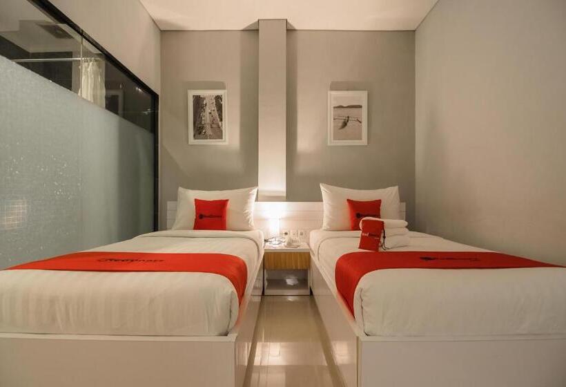 Fotos del hotel Reddoorz Plus Near Soekarno Hatta Airport 2:  5