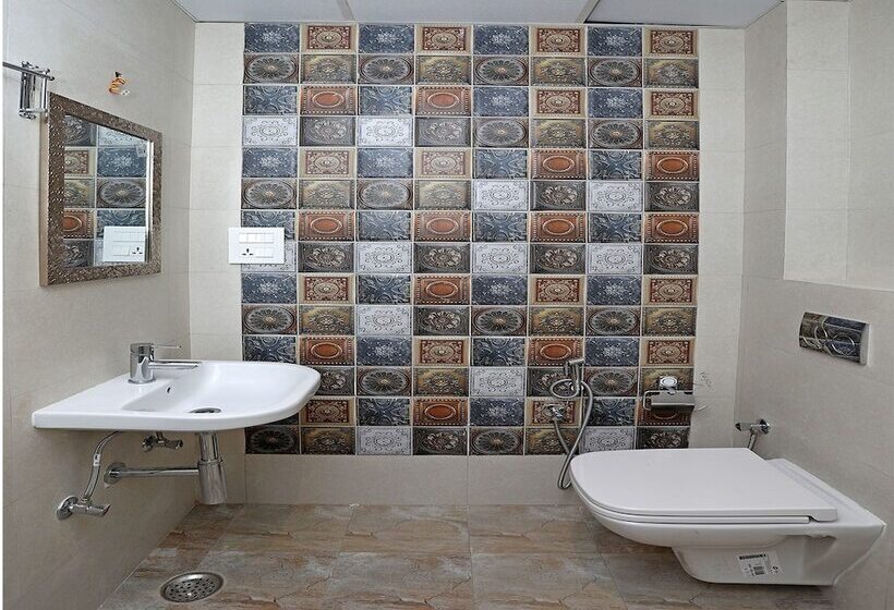 Fotos del hotel Oyo 10326 Hotel The Indra Inn:  6