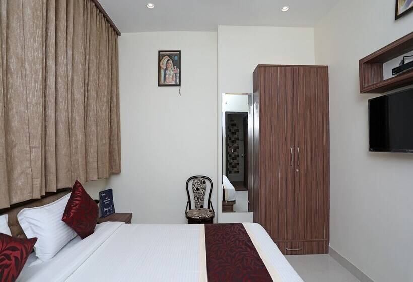 Fotos del hotel Oyo 10326 Hotel The Indra Inn:  20