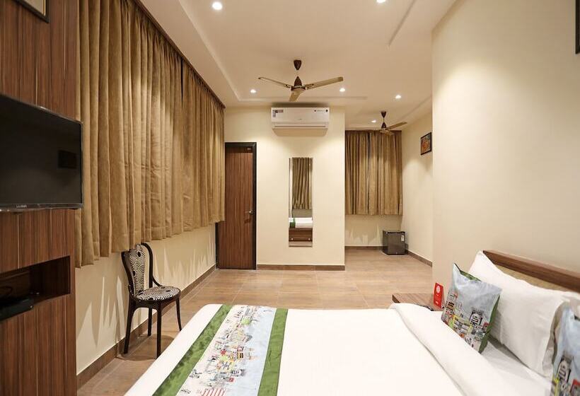 Fotos del hotel Oyo 10326 Hotel The Indra Inn:  15