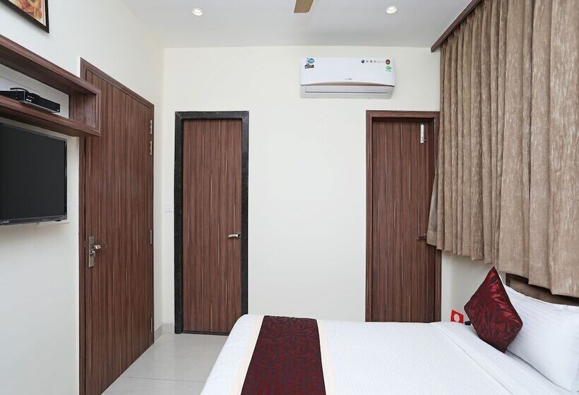 Fotos del hotel Oyo 10326 Hotel The Indra Inn:  13