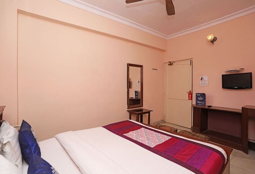 Fotos del hotel Oyo 10326 Hotel The Indra Inn:  11