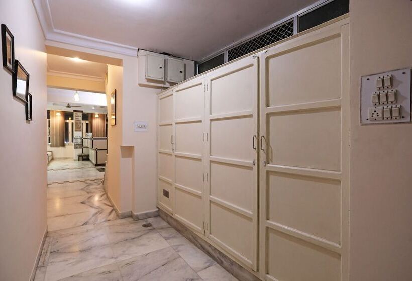 Fotos del hotel Oyo 10326 Hotel The Indra Inn:  3