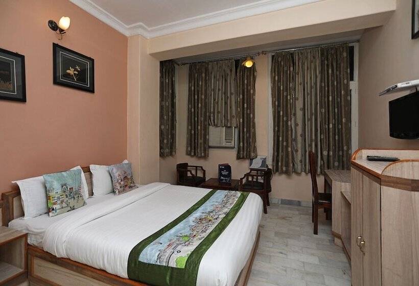 Fotos del hotel Oyo 10326 Hotel The Indra Inn:  2