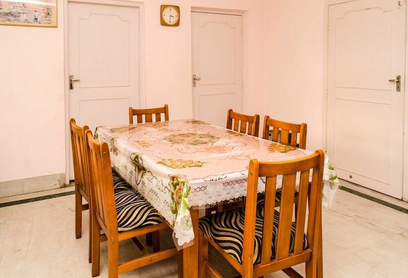 Fotos del hotel Oyo 10183 Calwien Apartment New:  14