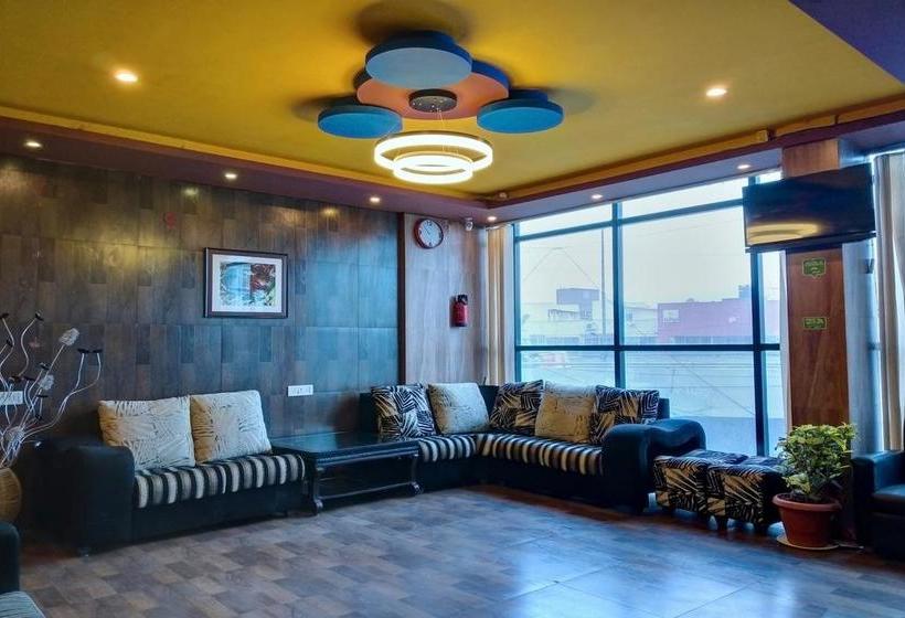 Fotos del hotel Fab Platinum:  7