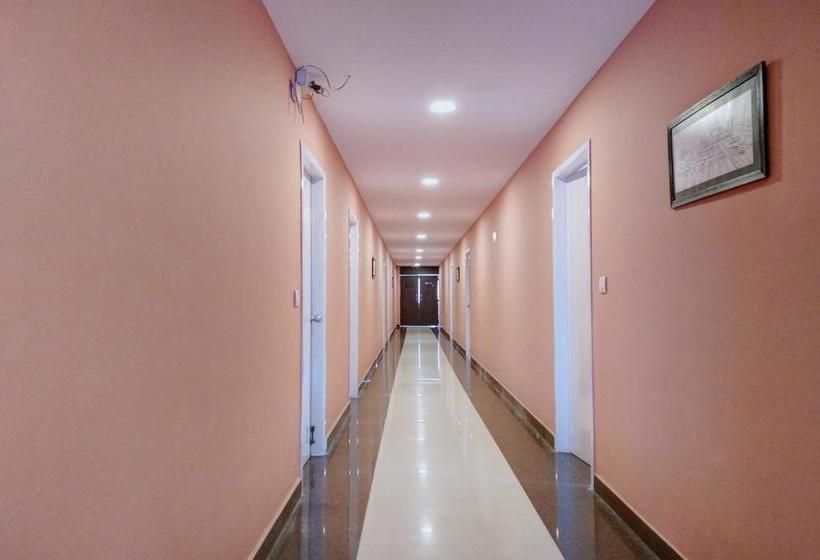 Fotos del hotel Fab Platinum:  4