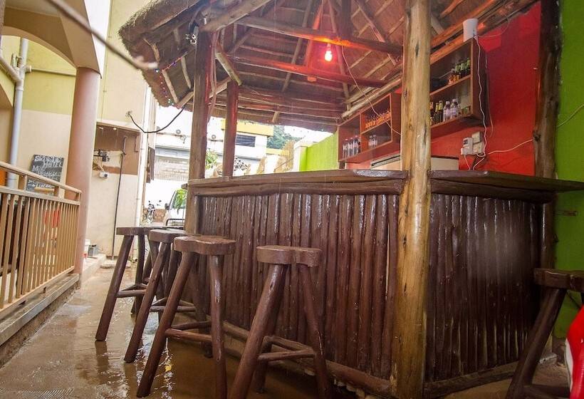 Fotos del hotel Makerere Serene:  4