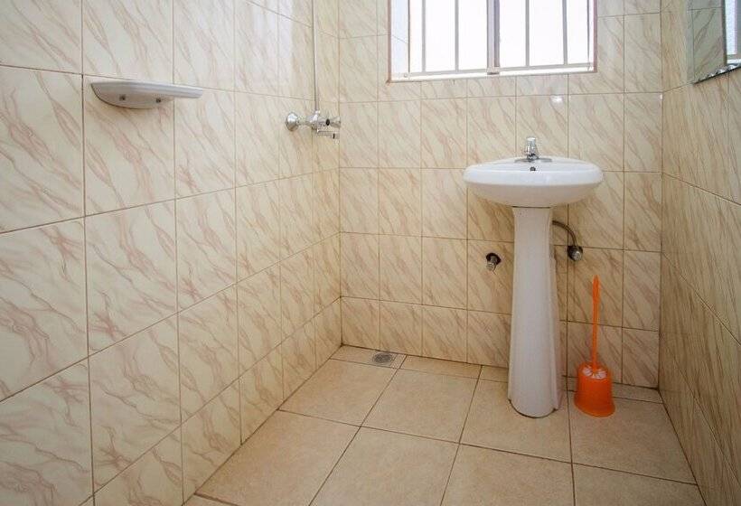 Fotos del hotel Makerere Serene:  11