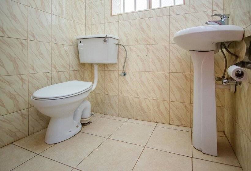 Fotos del hotel Makerere Serene:  7