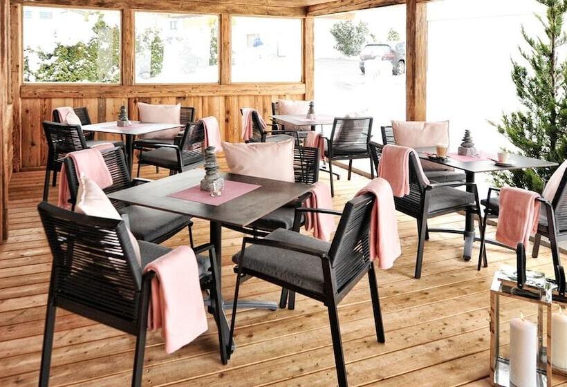 Fotos del hotel Alpenstern:  14