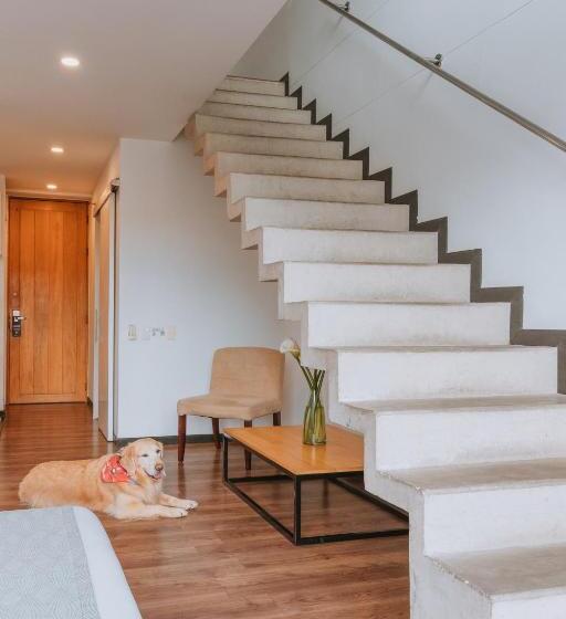 Fotos del hotel Travelers Orange Suites:  13