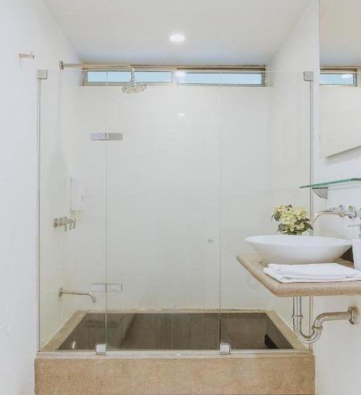 Fotos del hotel Travelers Orange Suites:  6