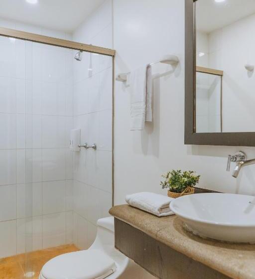 Fotos del hotel Travelers Orange Suites:  12