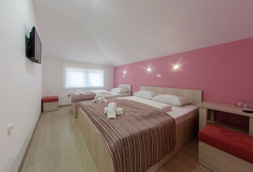 Fotos del hotel Guest House City Star:  15