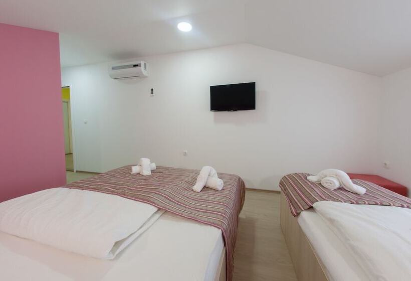 Fotos del hotel Guest House City Star:  17