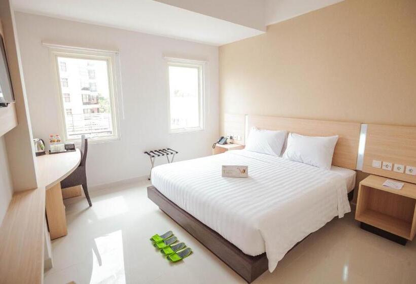 Fotos del hotel Whiz Prime Sudirman Makassar:  2