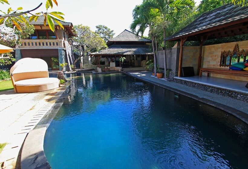 Fotos del hotel Rumah Mertasari:  2