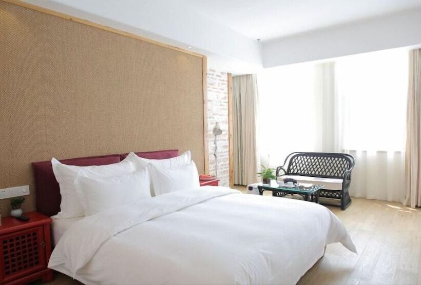 Zuo You Ke  Bell & Drum Tower