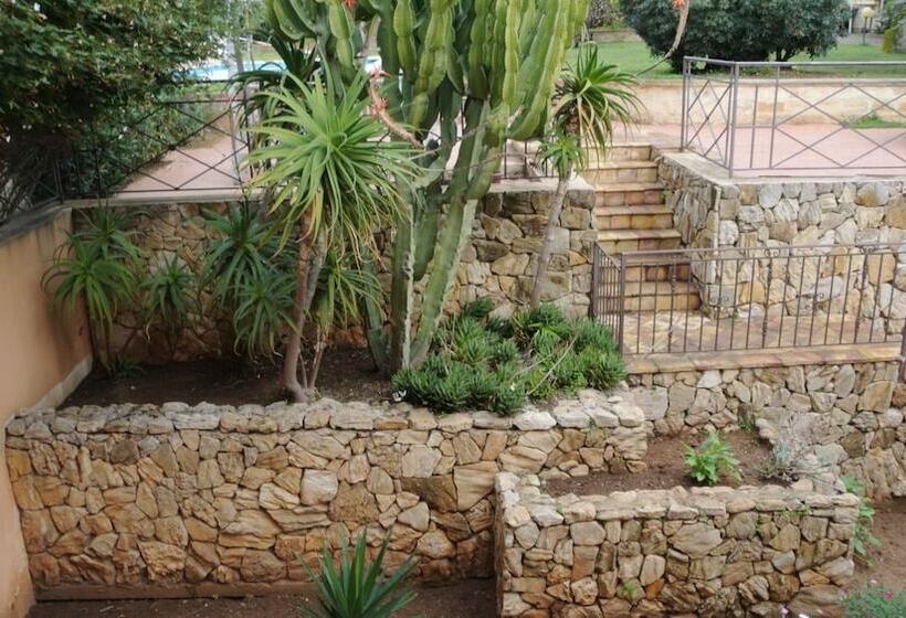 Fotos del hotel Villa Carlotta Resort:  13