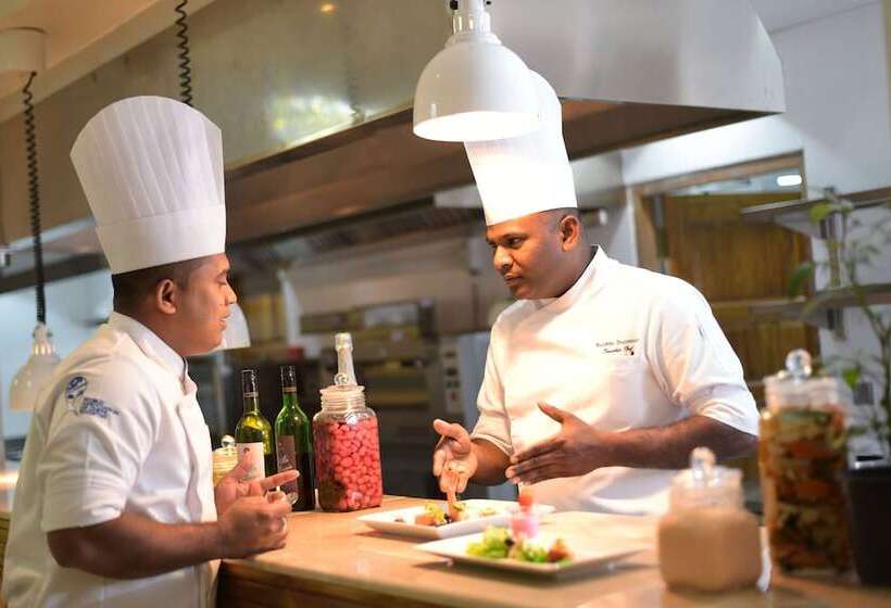 Fotos del hotel Araliya Green City:  14