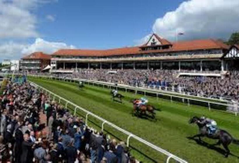 Fotos del hotel Oakwood Farm Mews:  5