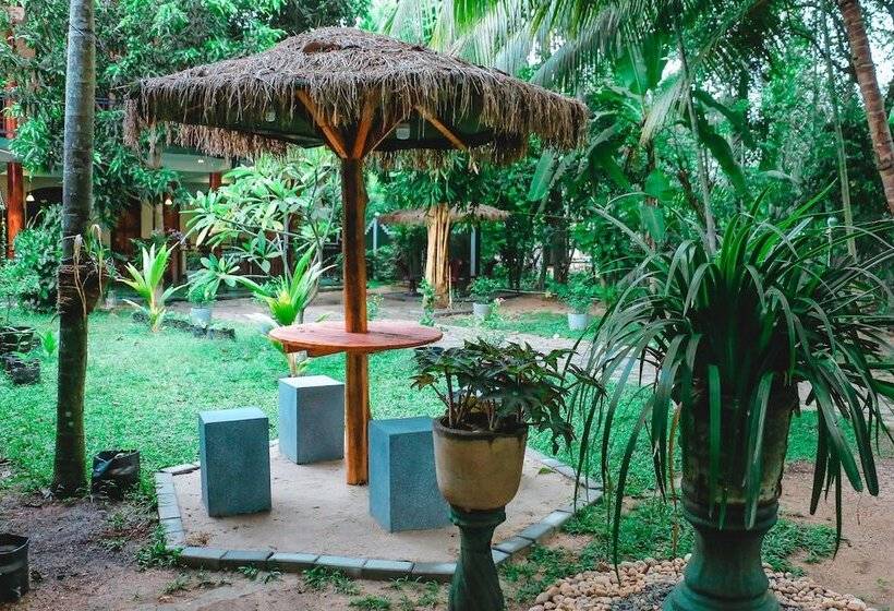 Fotos del hotel La Safari Inn Tissamaharama:  5