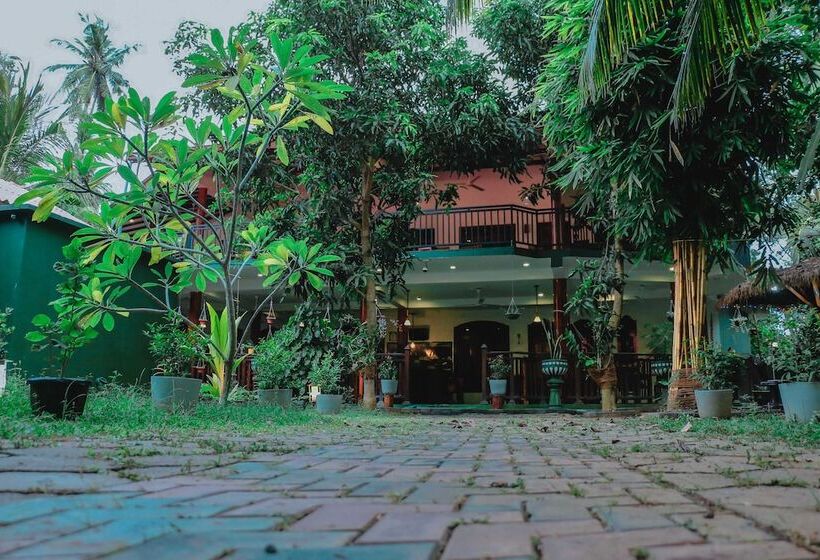 La Safari Inn Tissamaharama