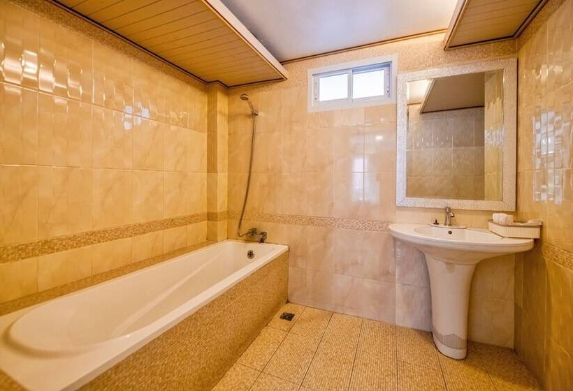 Fotos del hotel The Train Resort & Sauna:  21