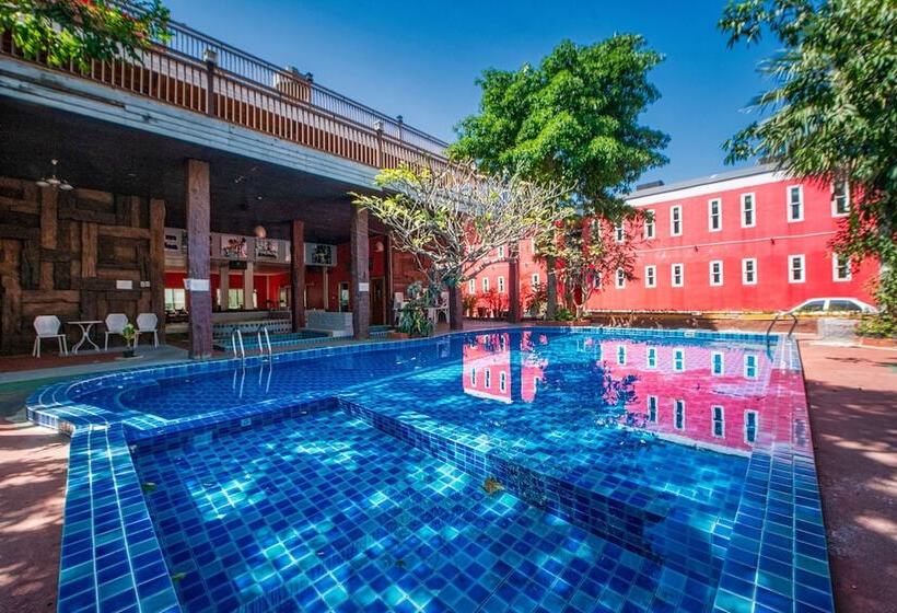 Fotos del hotel The Train Resort & Sauna:  20