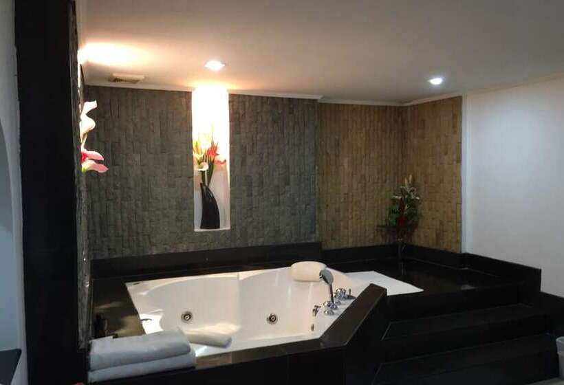 Fotos del hotel Galaxy Suites:  3