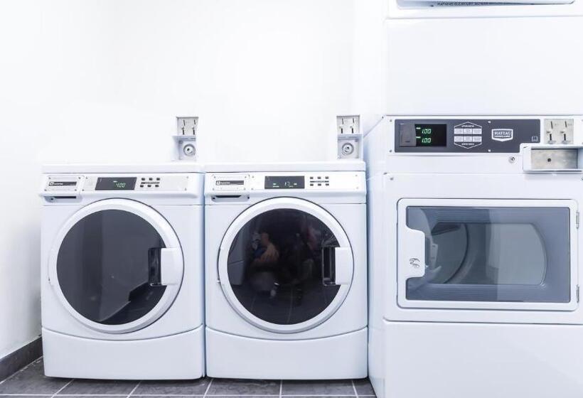 Fotos del hotel Batavia Apartments:  2