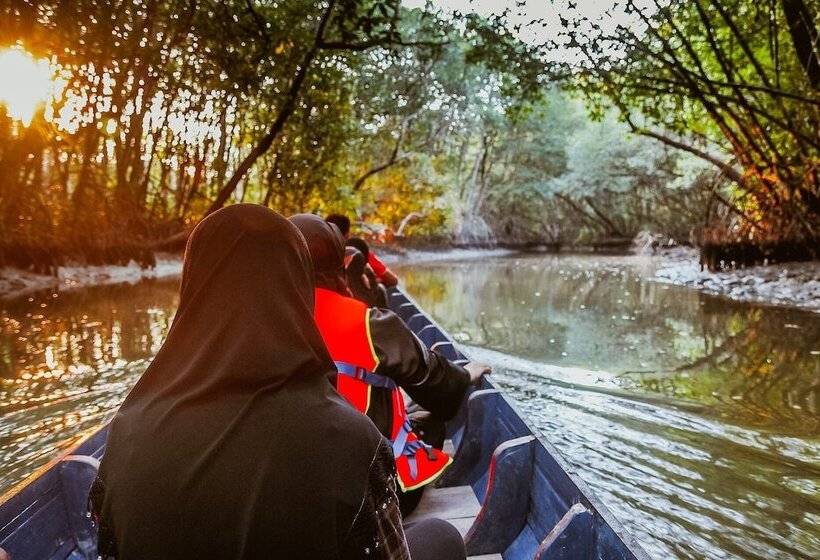 Fotos del hotel Amantra Lake View Resort:  16