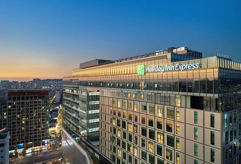 Fotos del hotel Holiday Inn Express Seoul Hongdae, An Ihg:  3