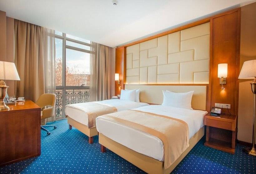 Fotos del hotel New Tiflis:  13