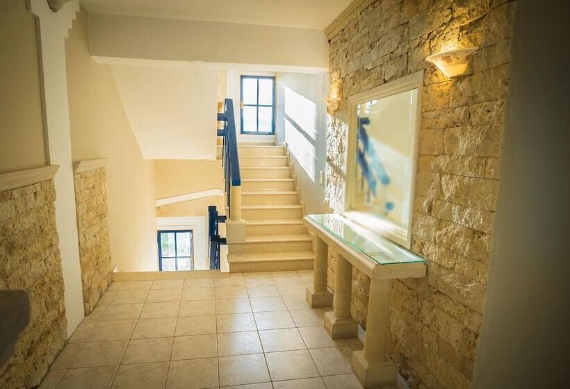 Fotos del hotel Parthenis Hotel & Suites:  2