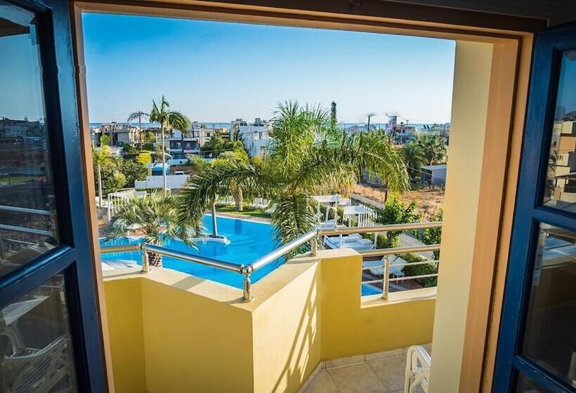 Fotos del hotel Parthenis Hotel & Suites:  7