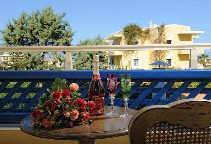 Fotos del hotel Parthenis Hotel & Suites:  3