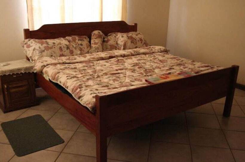 Fotos del hotel Kwesu Guest House:  8