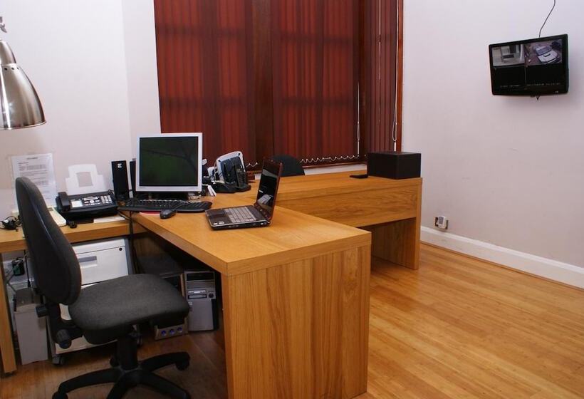 Fotos del hotel The Hindes Hotel  B&b:  11