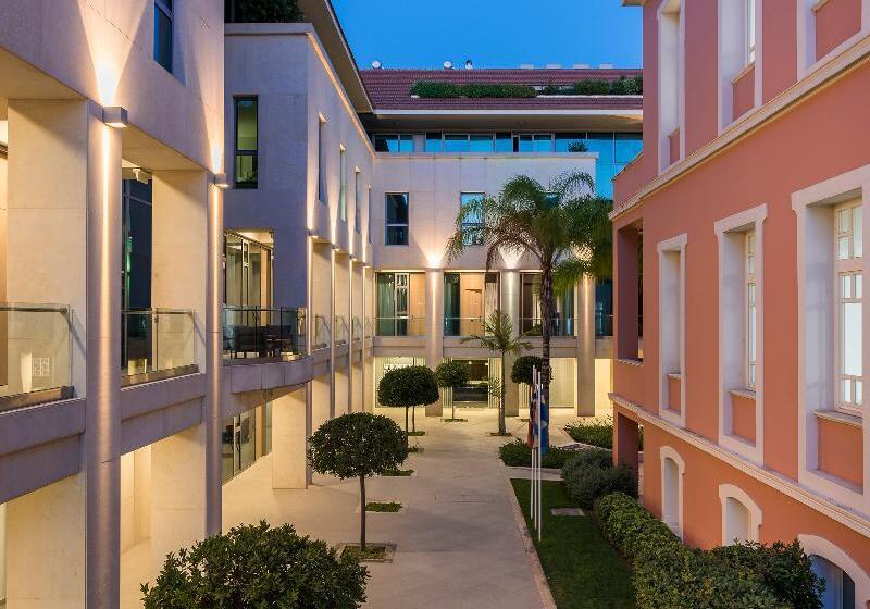 Fotos del hotel Trianon Luxury Apartments & Suites:  2