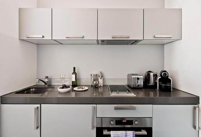 Fotos del hotel Templeton Place By Supercity Aparthotels:  10