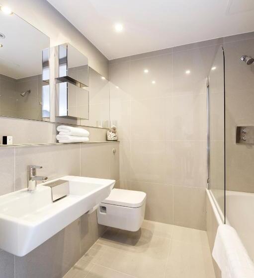 Fotos del hotel Templeton Place By Supercity Aparthotels:  2