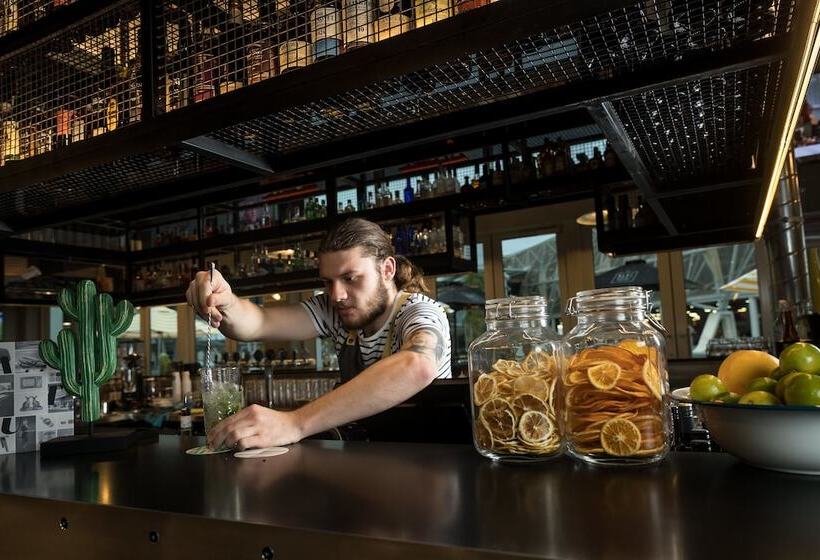 Fotos del hotel Atura Adelaide Airport:  11