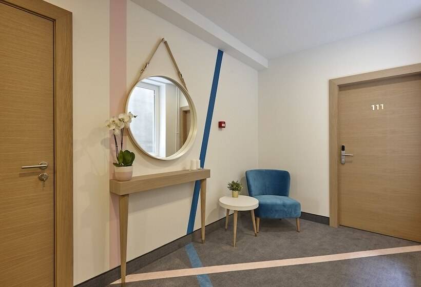 Fotos del hotel City Nest Modern & Cozy Suites:  7