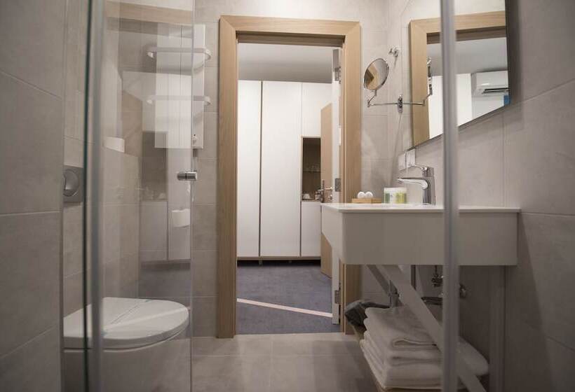 Fotos del hotel City Nest Modern & Cozy Suites:  11