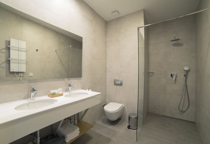 Fotos del hotel City Nest Modern & Cozy Suites:  14