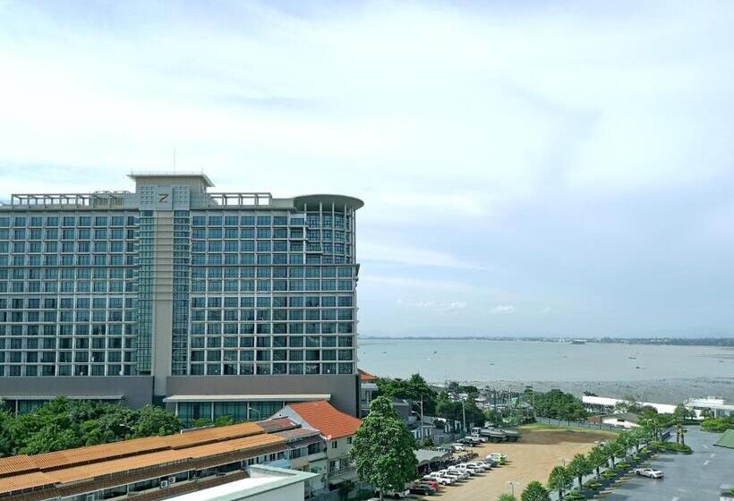 Fotos del hotel Tsix5 Quarter:  13