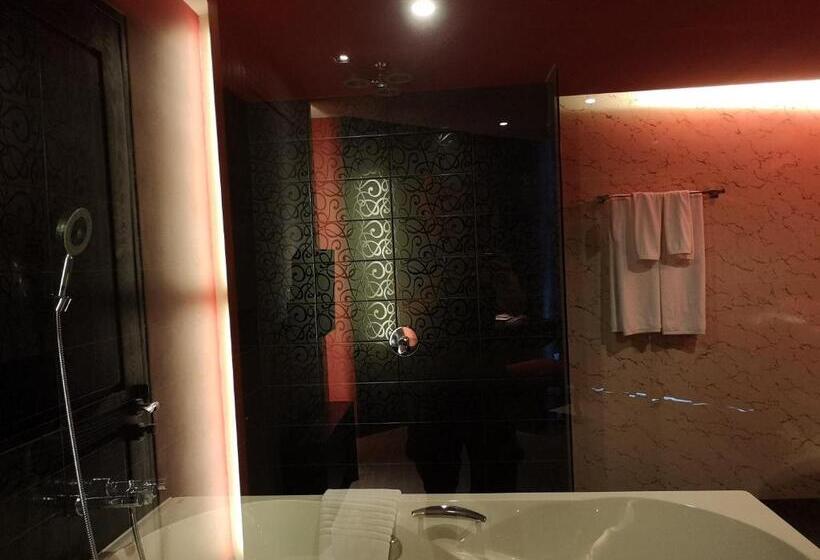 Fotos del hotel Tsix5 Quarter:  8